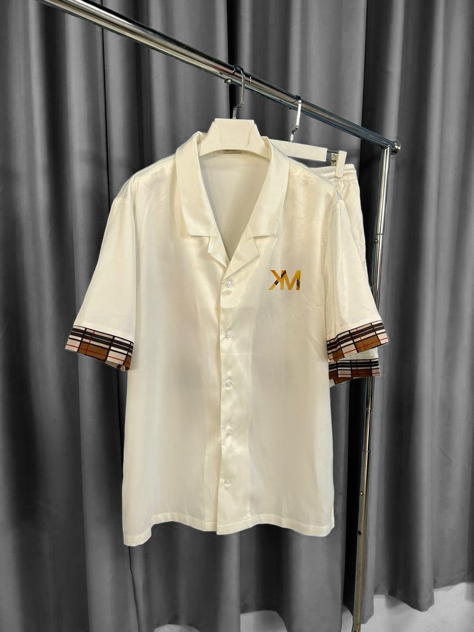 Ka.Momi "The White Edition"